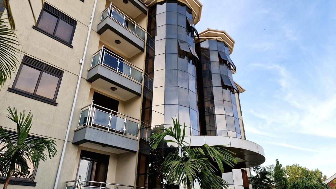 Lubowa Eric Wilkins Apartments מראה חיצוני תמונה