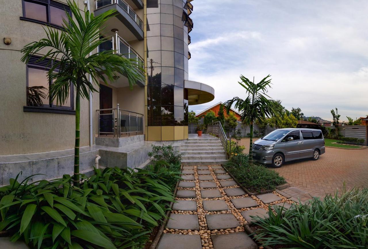 Lubowa Eric Wilkins Apartments מראה חיצוני תמונה