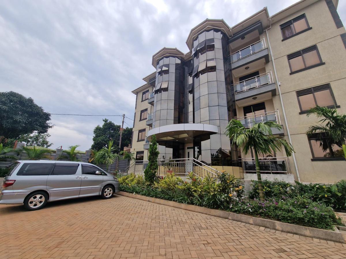 Lubowa Eric Wilkins Apartments מראה חיצוני תמונה