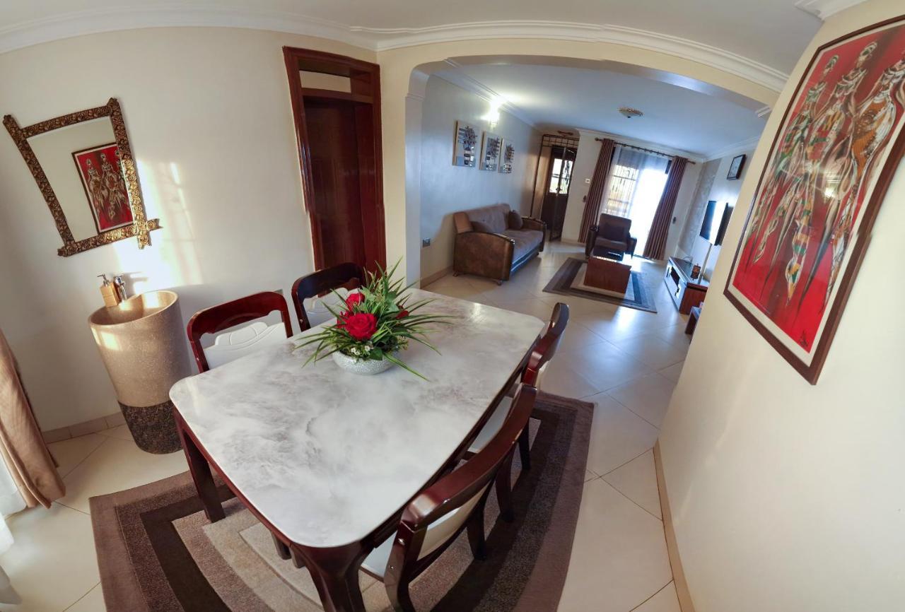 Lubowa Eric Wilkins Apartments מראה חיצוני תמונה