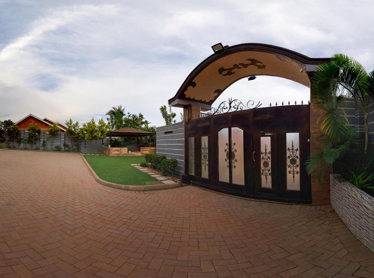 Lubowa Eric Wilkins Apartments מראה חיצוני תמונה