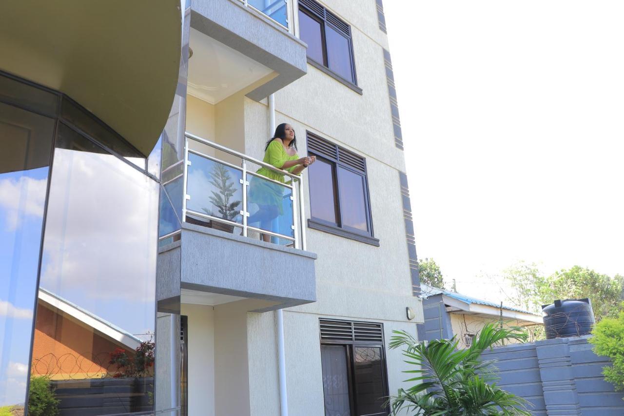Lubowa Eric Wilkins Apartments מראה חיצוני תמונה