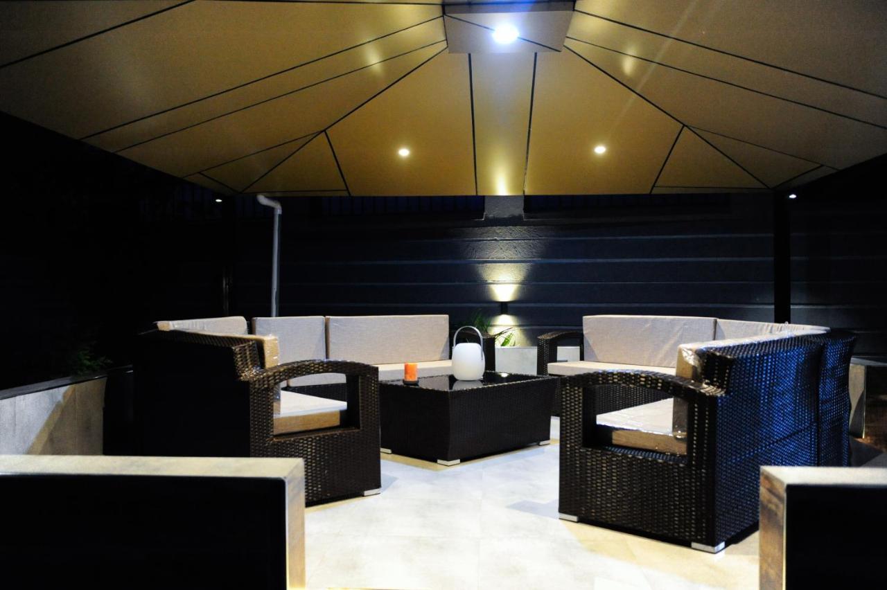 Lubowa Eric Wilkins Apartments מראה חיצוני תמונה